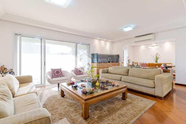 Foto do imóvel Apartamento com 3 Quartos à Venda, 240 m² em Santa Cecília - São Paulo