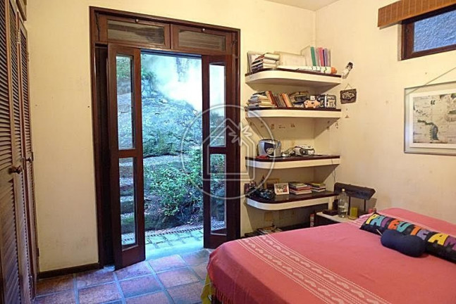 Imagem Casa com 4 Quartos à Venda, 289 m² em Santa Teresa - Rio De Janeiro