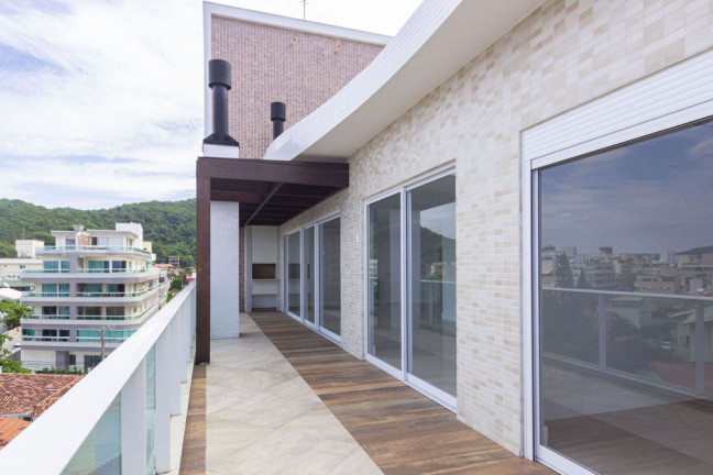 Imagem Apartamento com 3 Quartos à Venda, 190 m² em Bombas - Bombinhas