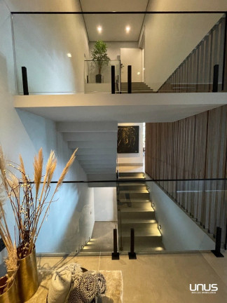 Imagem Casa com 4 Quartos à Venda, 1.400 m² em Jurerê Internacional - Florianópolis