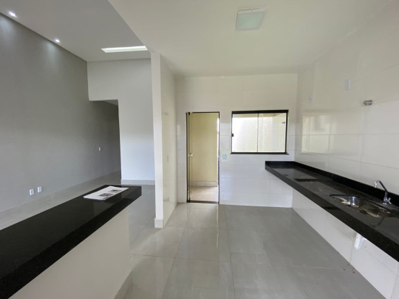 Imagem Imóvel com 
            	3             Quartos à Venda, 101 m² em 
            	Moinho Dos Ventos             - 
            	Goiania            
