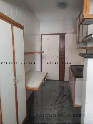Imagem Apartamento com 3 Quartos à Venda, 75 m² em Candeal - Salvador