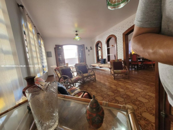 Foto do imóvel Casa com 5 Quartos à Venda,  em Praia Do Aruan - Caraguatatuba