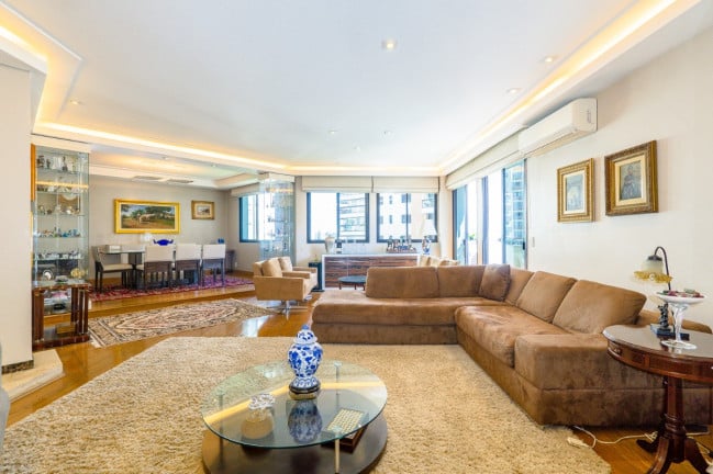 Foto do imóvel Apartamento com 3 Quartos à Venda, 200 m² em Campo Belo - São Paulo