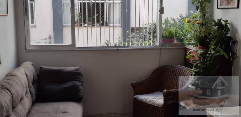 Foto do imóvel Apartamento com 2 Quartos à Venda, 50 m² em Laranjeiras - Rio De Janeiro