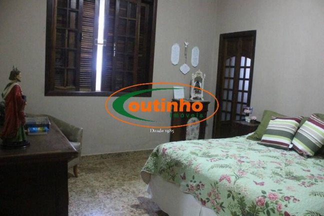 Imagem Casa com 3 Quartos à Venda, 856 m² em Grajaú - Rio De Janeiro
