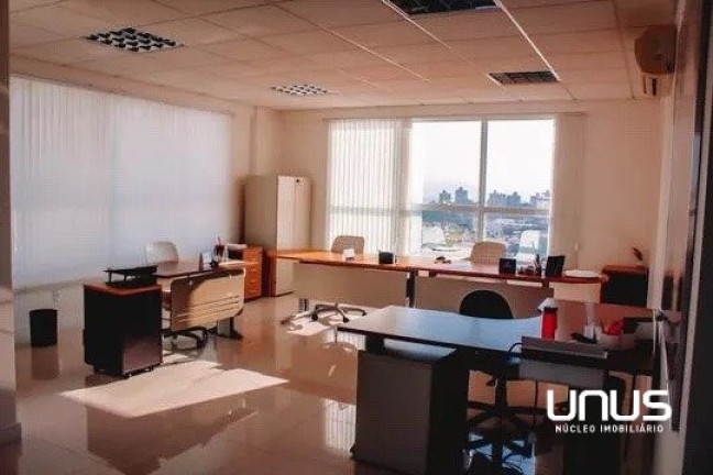 Foto do imóvel Sala Comercial à Venda, 585 m² em Barreiros - São José