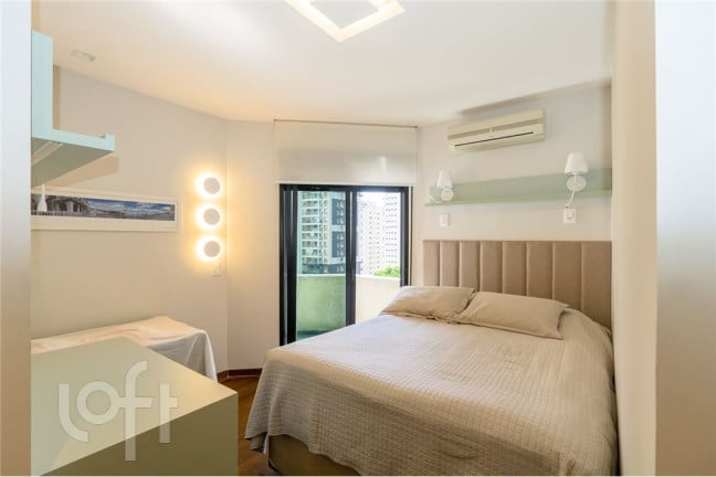 Foto do imóvel Apartamento com 3 Quartos à Venda, 200 m² em Campo Belo - São Paulo