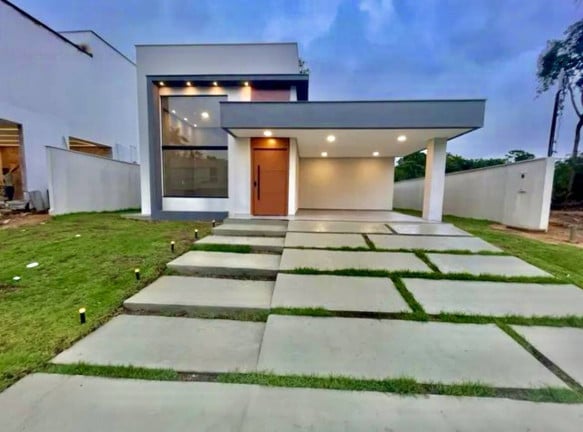 Foto do imóvel Casa com 3 Quartos à Venda, 190 m² em Ponta Negra - Manaus