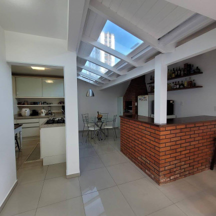 Foto do imóvel Casa com 3 Quartos à Venda, 200 m² em Estreito - Florianópolis