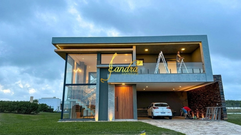 Imagem Casa de Condomínio com 4 Quartos à Venda, 390 m² em Capao Novo Posto 9 Village - Capão Da Canoa