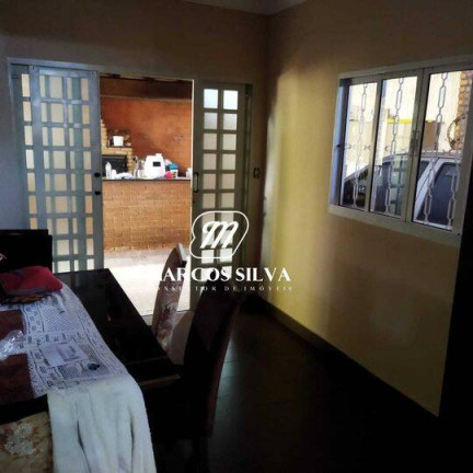 Imagem Casa com 4 Quartos à Venda, 256 m² em Luizote De Freitas - Uberlândia