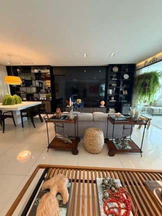 Foto do imóvel Apartamento com 3 Quartos à Venda, 155 m² em Itaigara - Salvador