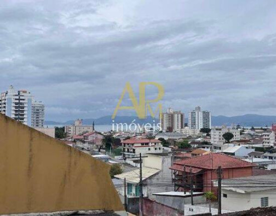 Foto do imóvel Casa com 3 Quartos à Venda, 270 m² em Barreiros - São José