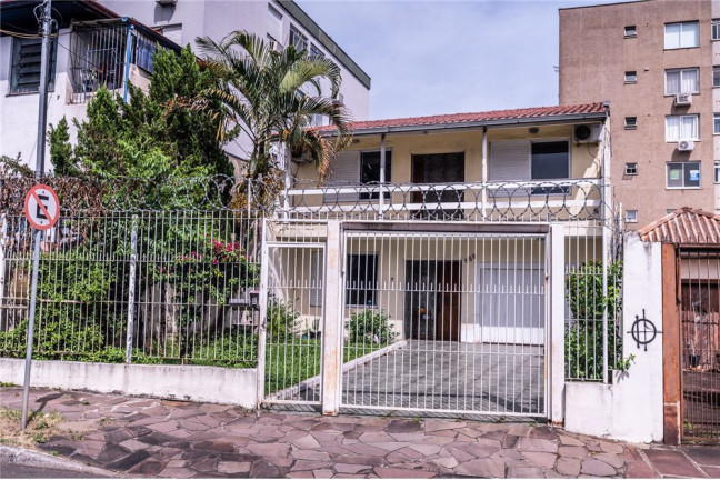 Foto do imóvel Casa com 2 Quartos à Venda, 149 m² em Passo Da Areia - Porto Alegre
