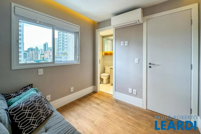 Imagem Apartamento com 2 Quartos à Venda, 106 m² em Aclimação - São Paulo