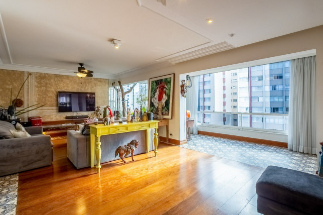 Foto do imóvel Apartamento com 3 Quartos à Venda, 208 m² em Moema - São Paulo
