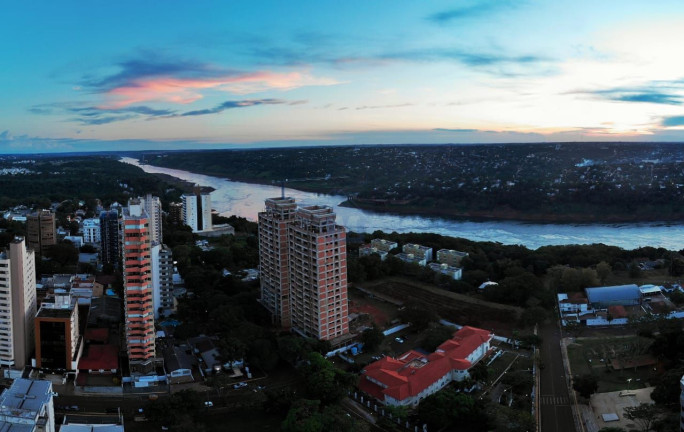 Imagem Apartamento com 3 Quartos à Venda, 149 m² em Centro - Foz Do Iguaçu
