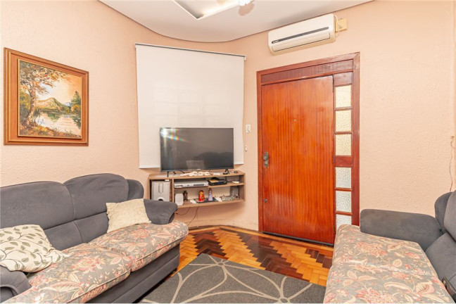 Foto do imóvel Casa com 3 Quartos à Venda,  em Azenha - Porto Alegre
