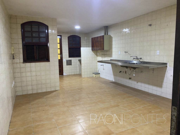 Imagem Casa com 4 Quartos à Venda, 450 m² em Charitas