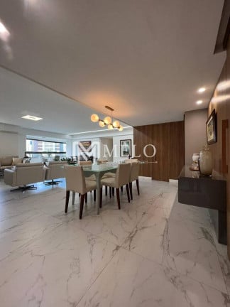 Foto do imóvel Apartamento com 3 Quartos à Venda, 205 m² em Santana - Recife
