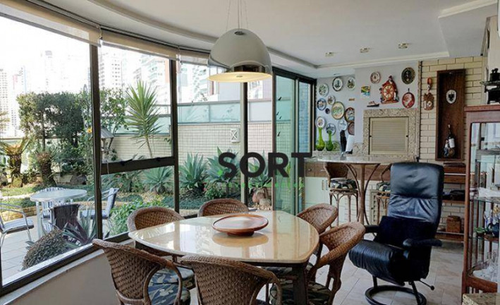 Imagem Apartamento com 3 Quartos à Venda, 365 m² em Centro - Balneário Camboriú