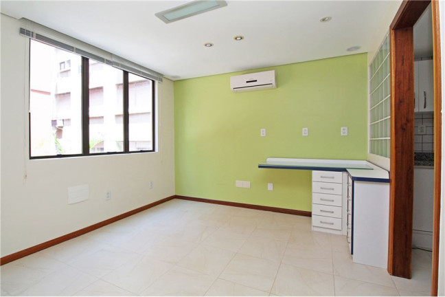 Foto do imóvel Imóvel Comercial à Venda, 35 m² em Rio Branco - Porto Alegre