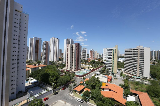 Foto do imóvel Apartamento com 3 Quartos à Venda, 71 m²em Guararapes - Fortaleza