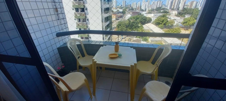 Imagem Apartamento com 3 Quartos à Venda, 73 m² em Aflitos - Recife