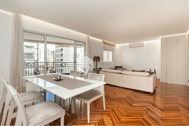Foto do imóvel Apartamento com 2 Quartos à Venda, 126 m² em Moema - São Paulo
