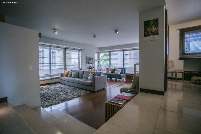 Imagem Casa com 3 Quartos à Venda, 290 m² em Aclimação - São Paulo