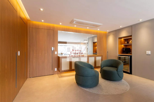 Foto do imóvel Apartamento com 3 Quartos à Venda, 153 m² em Moema - São Paulo