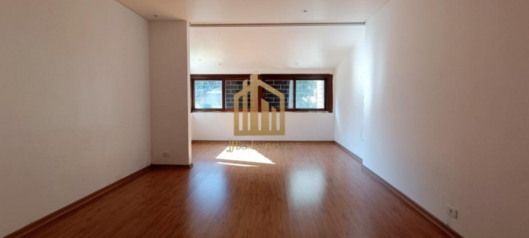 Imagem Casa com 4 Quartos à Venda, 230 m² em Ahú - Curitiba