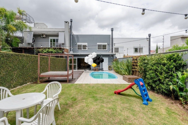 Foto do imóvel Casa de Condomínio com 3 Quartos à Venda, 320 m² em Vila Nova - Porto Alegre