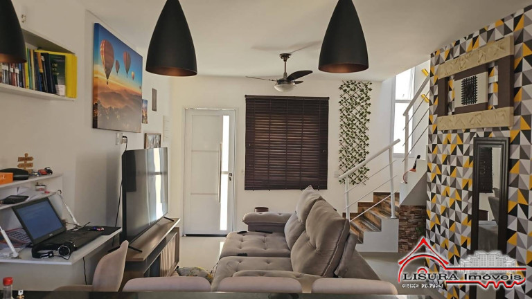 Foto do imóvel Casa de Condomínio com 2 Quartos à Venda, 70 m² em Vila Romana - Jacareí