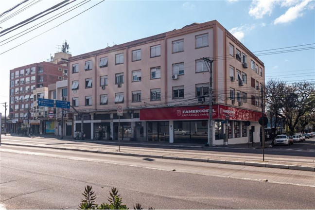 Foto do imóvel Imóvel com 3 Quartos à Venda,  em São João - Porto Alegre