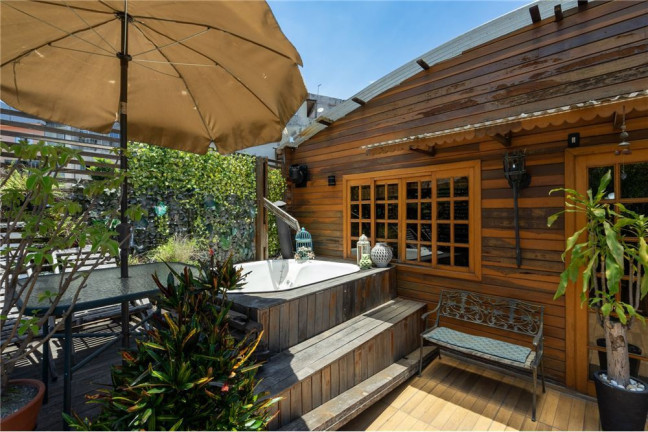 Casa com 4 Quartos à Venda,  em Vila Andrade - São Paulo