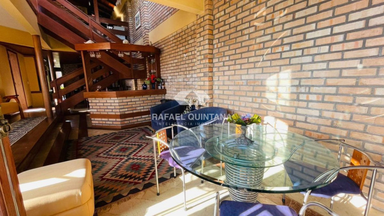Foto do imóvel Casa com 3 Quartos à Venda, 243 m² em Centro - Florianópolis