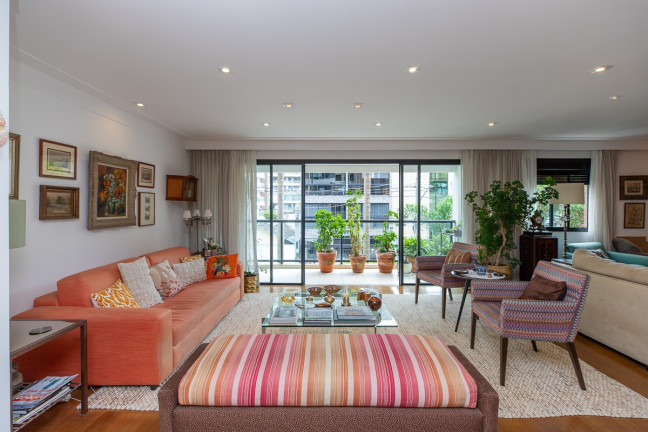 Foto do imóvel Apartamento com 3 Quartos à Venda, 161 m² em Vila Nova Conceição - São Paulo