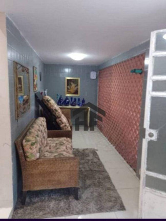 Imagem Casa com 5 Quartos à Venda, 280 m² em Rosarinho - Recife