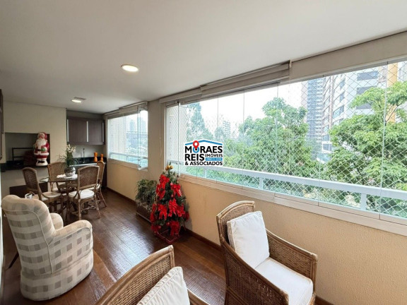 Foto do imóvel Apartamento com 3 Quartos à Venda, 240 m² em Campo Belo - São Paulo