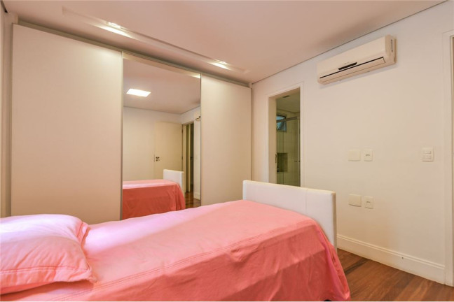 Imagem Apartamento com 2 Quartos à Venda, 129 m² em Itaim Bibi - São Paulo