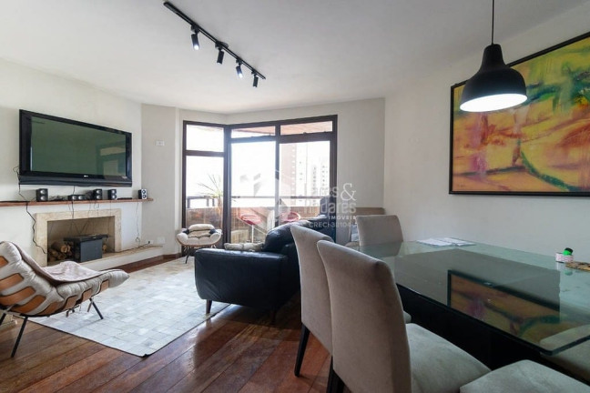 Foto do imóvel Apartamento com 3 Quartos à Venda, 122 m² em Moema - São Paulo