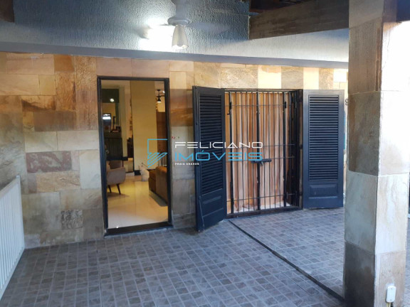 Foto do imóvel Casa com 4 Quartos à Venda, 250 m² em Canto Do Forte - Praia Grande