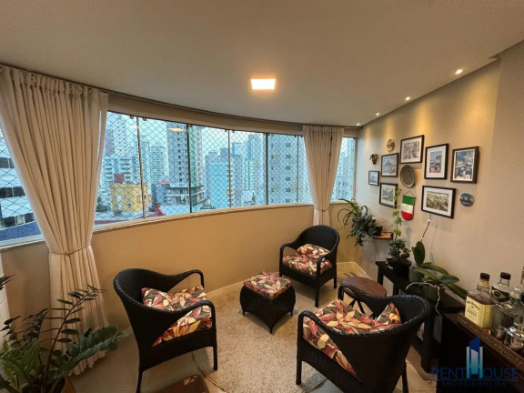Foto do imóvel Apartamento com 3 Quartos à Venda, 119 m² em Centro - Balneário Camboriú