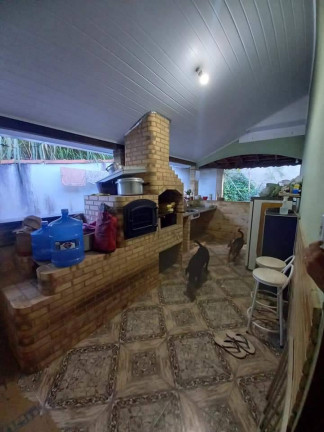 Imagem Casa com 3 Quartos à Venda, 1 m² em Amparo - Nova Friburgo