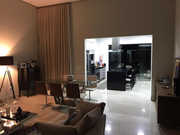 Imagem Casa com 4 Quartos à Venda, 224 m² em Esperança - Londrina