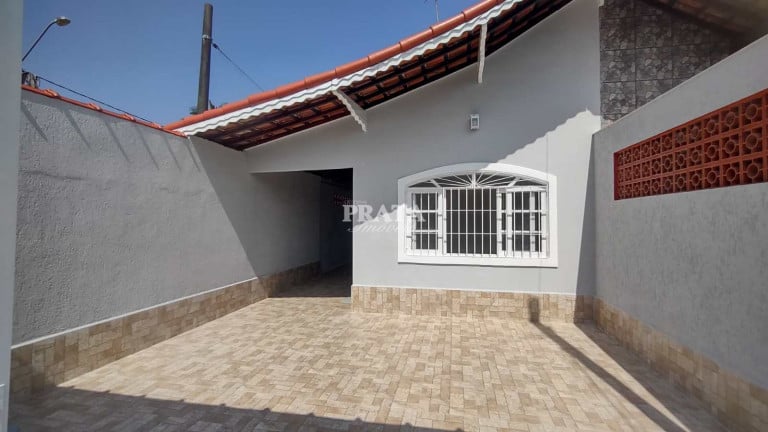Foto do imóvel Casa com 2 Quartos à Venda, 48 m² em Balneário Maracanã - Praia Grande
