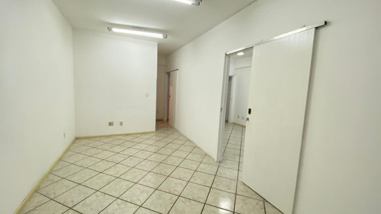 Foto do imóvel Sala Comercial à Venda, 60 m² em Centro - Cabo Frio