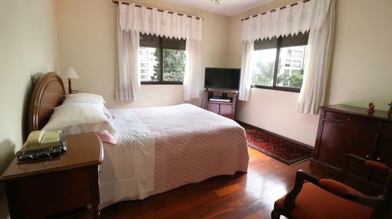 Foto do imóvel Apartamento com 3 Quartos à Venda, 200 m² em Campo Belo - São Paulo